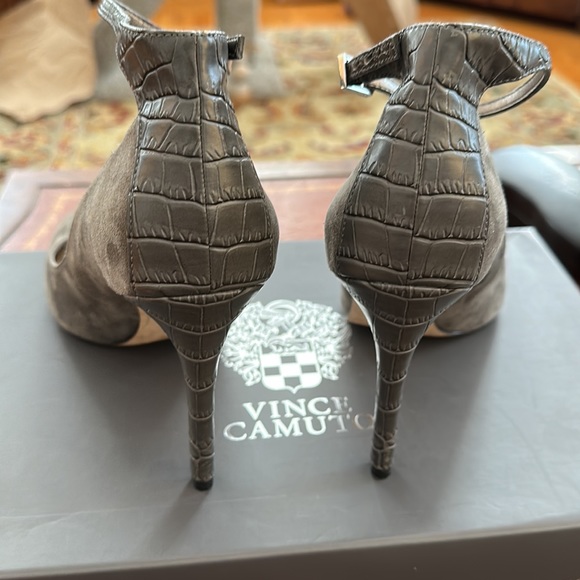 Sam Edelman grey heels - Picture 2 of 2